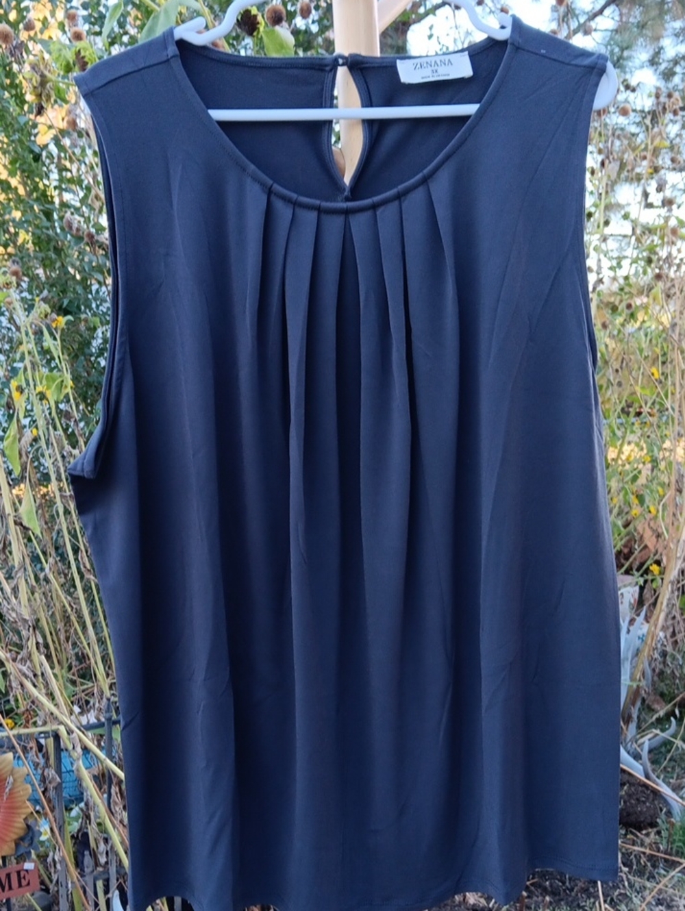 Zenana Outfitters Black Pleated Sleeveless Top